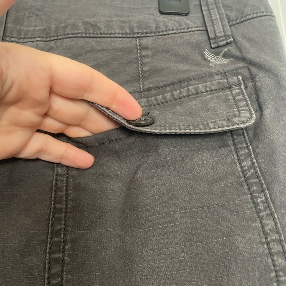 EDDIE BAUER cropped grey-washed cargo pants - Picture 5 of 9